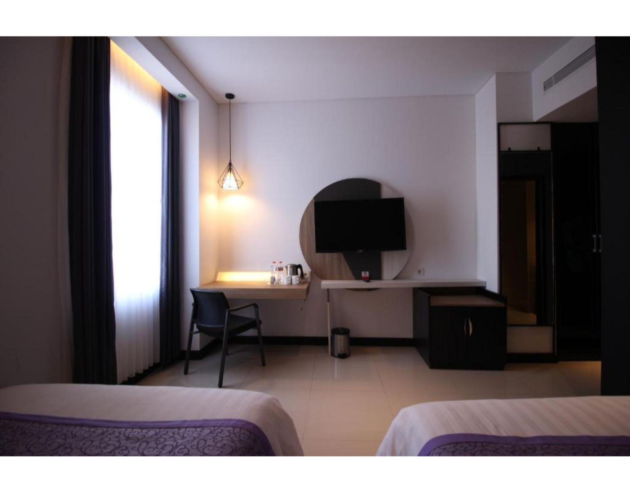 Forriz Hotel Джокякарта Екстериор снимка