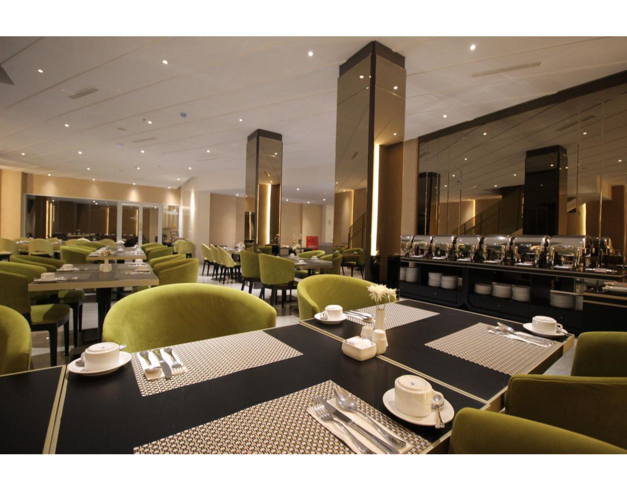 Forriz Hotel Джокякарта Екстериор снимка