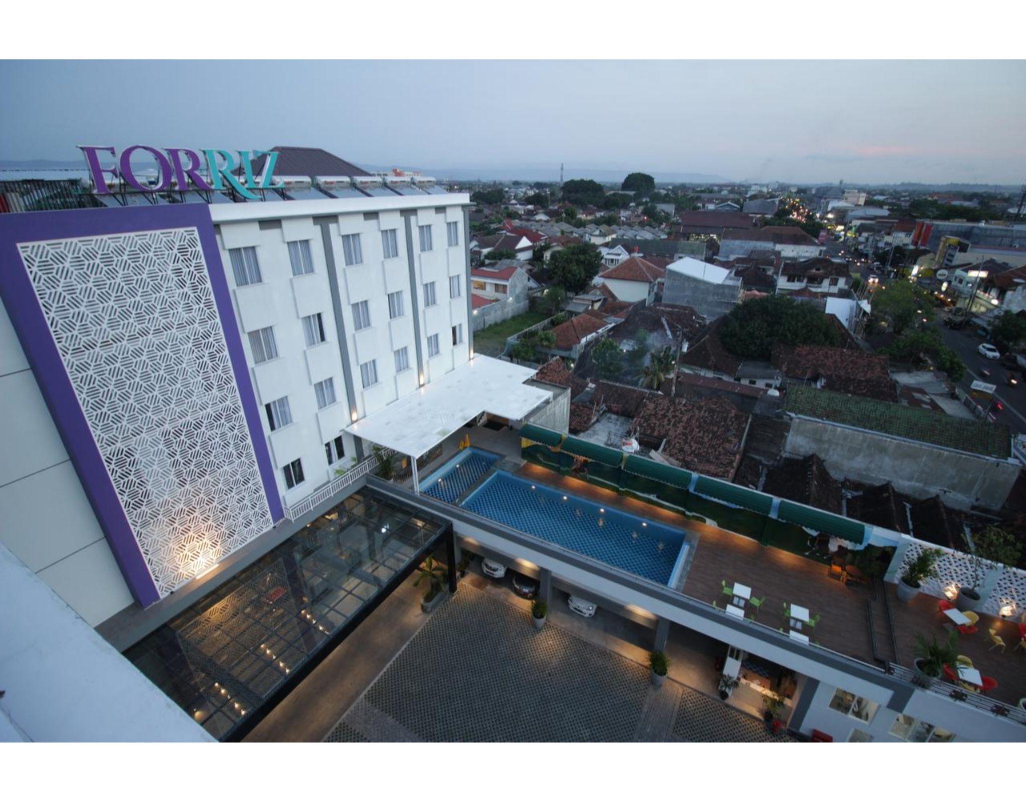 Forriz Hotel Джокякарта Екстериор снимка