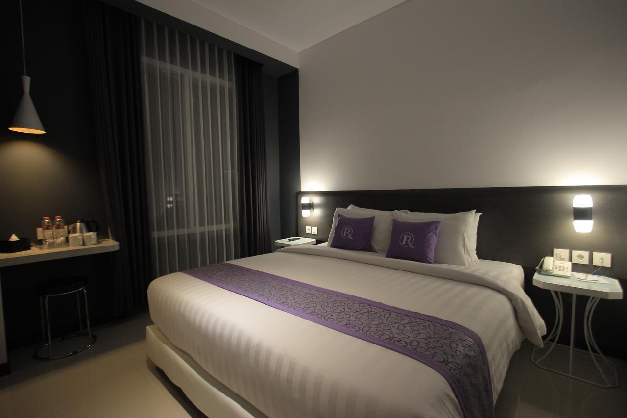 Forriz Hotel Джокякарта Екстериор снимка