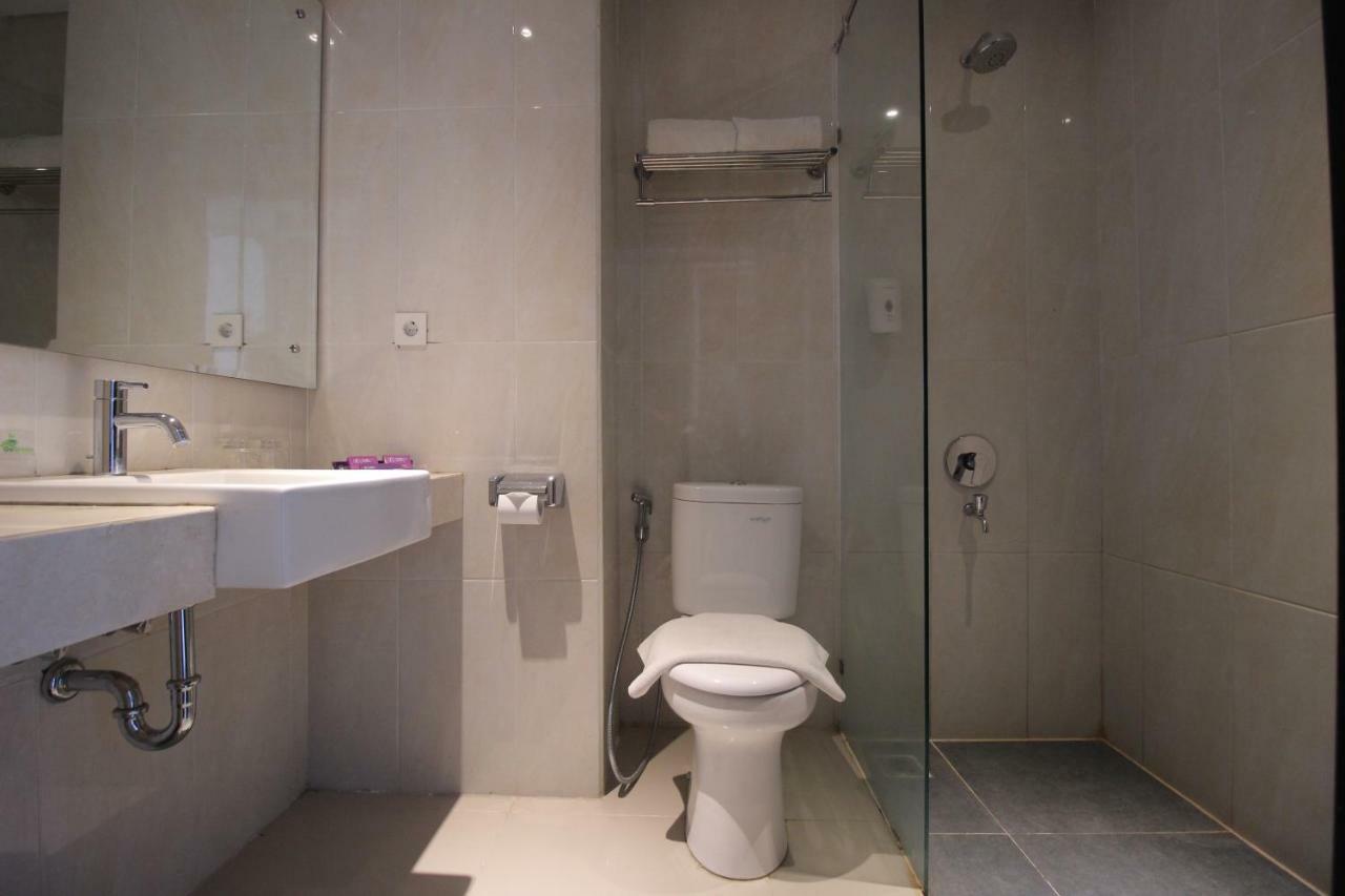 Forriz Hotel Джокякарта Екстериор снимка