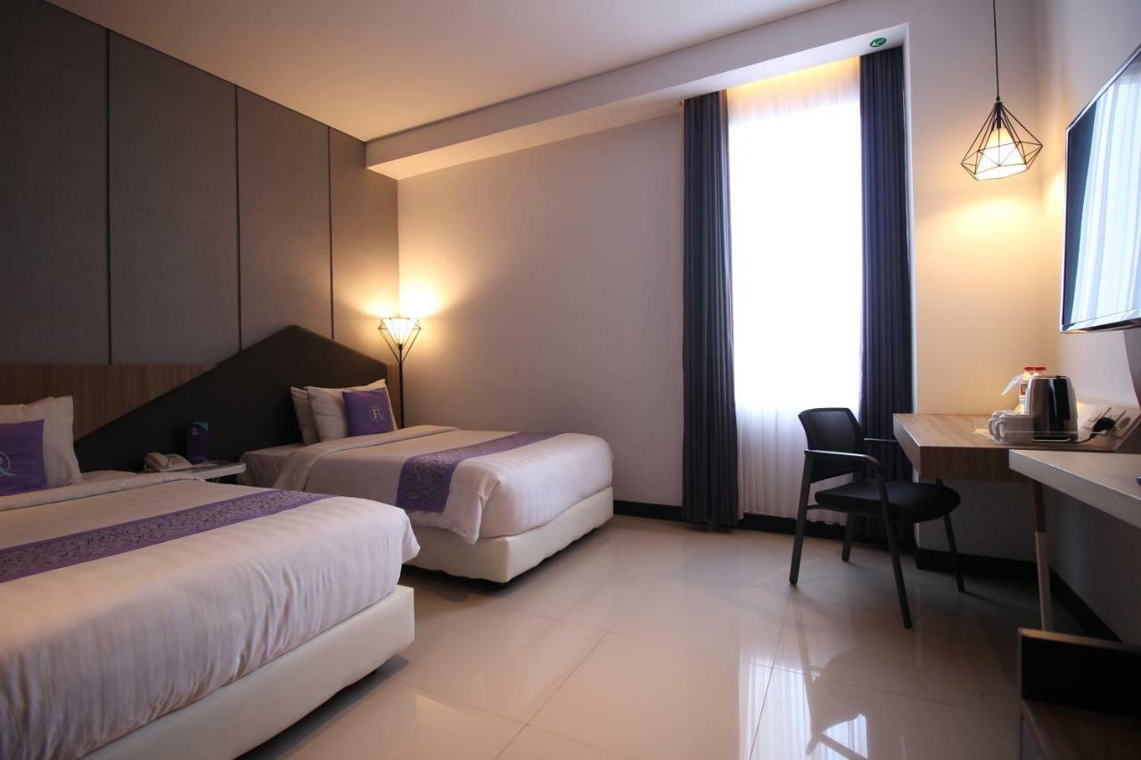 Forriz Hotel Джокякарта Екстериор снимка